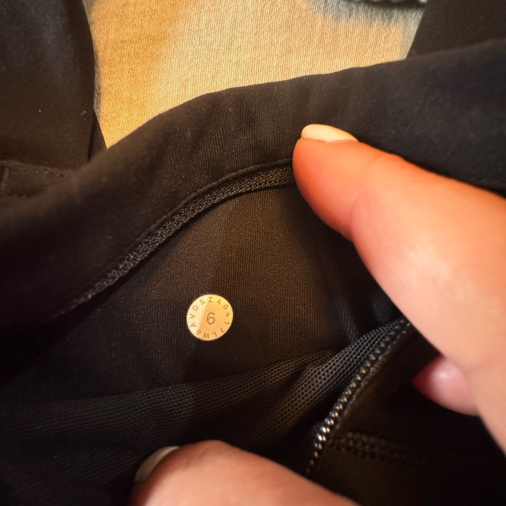 Black Lululemon leggings